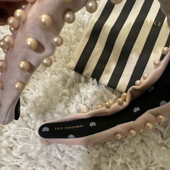 Lele Sadoughi Velvet Pearl Pink Headband - Picture 4 of 4